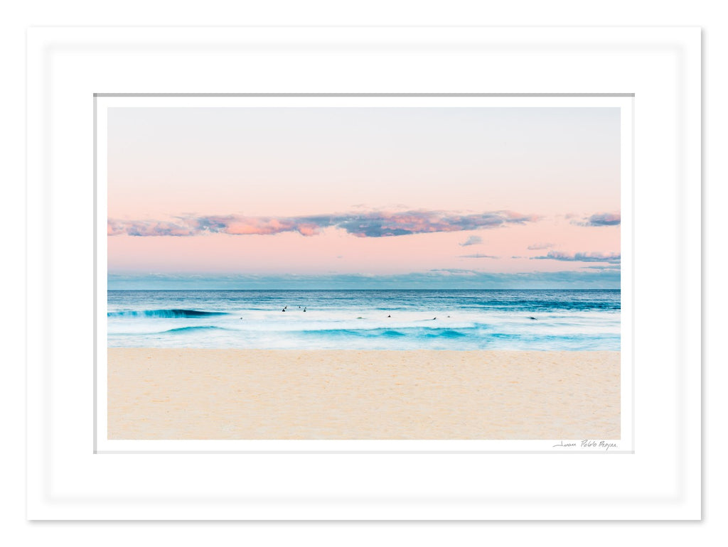 Playa en platea - enmarcado blanco