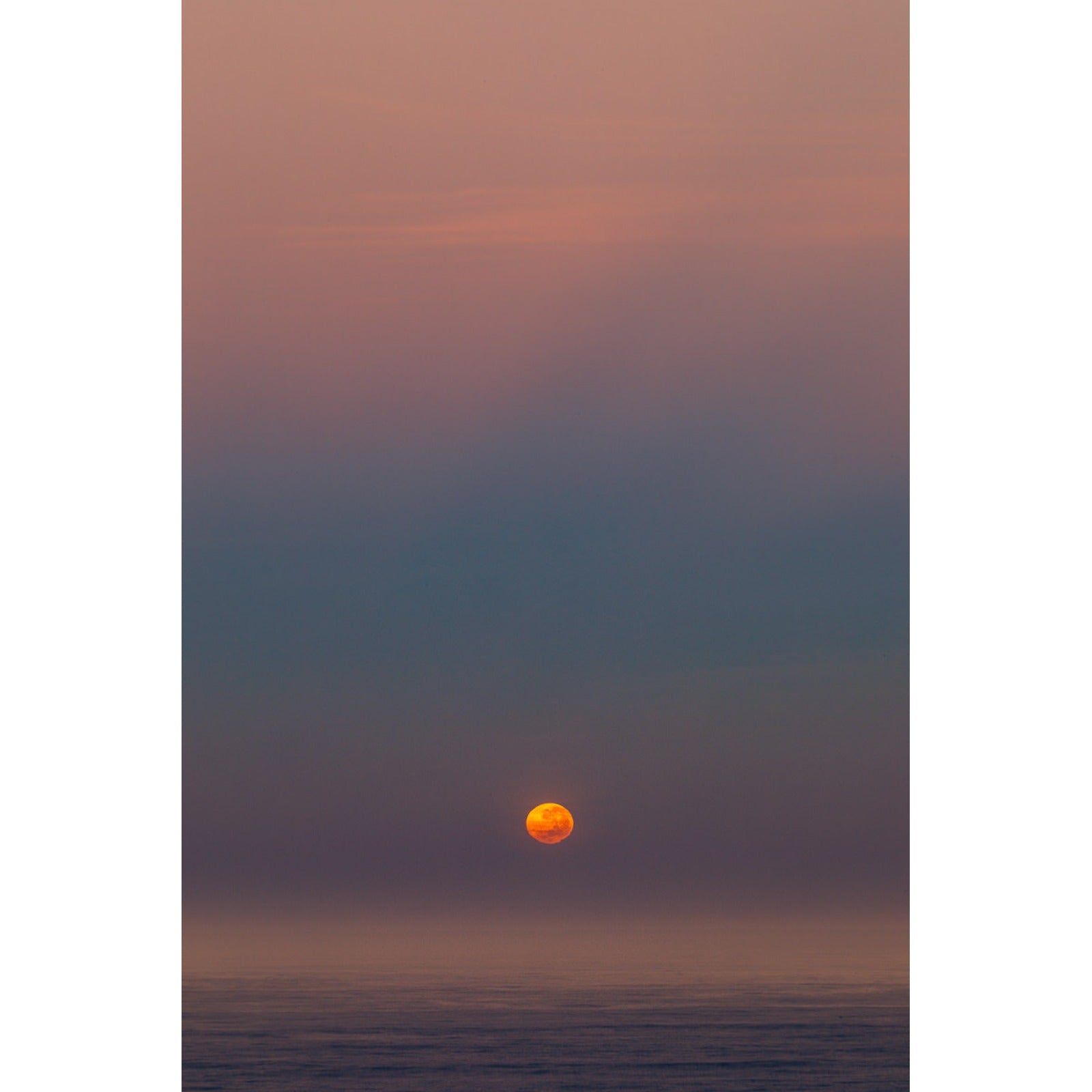 Moonset pichilemino